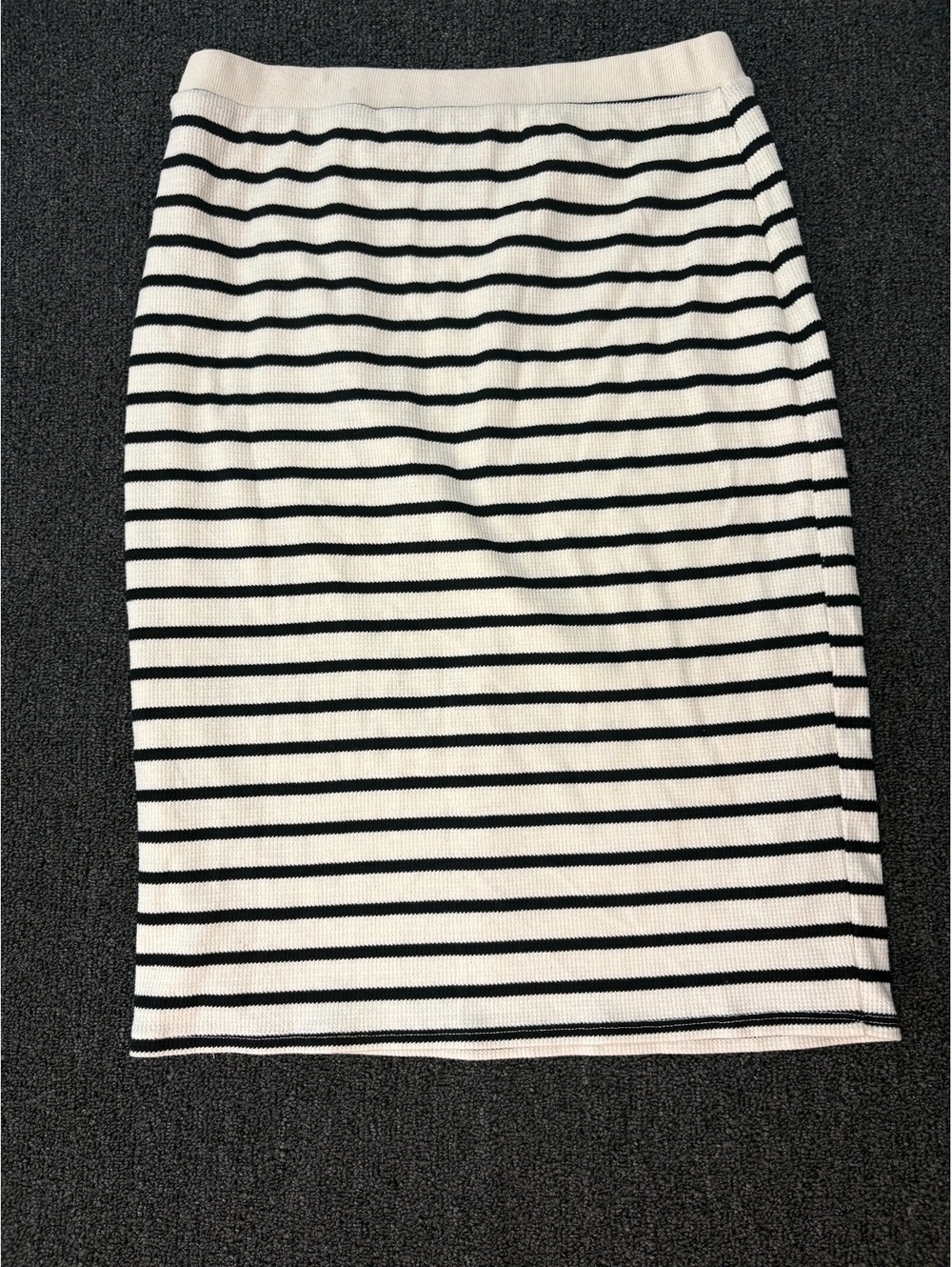 Atelier Beige Striped Knit Pencil Skirt, Size Large, Very Good Condition - Picture 6 of 6